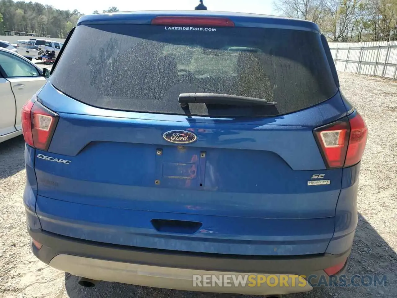 6 fotografías del automóvil dañado 1FMCU0GD6KUA32596 FORD ESCAPE 2019