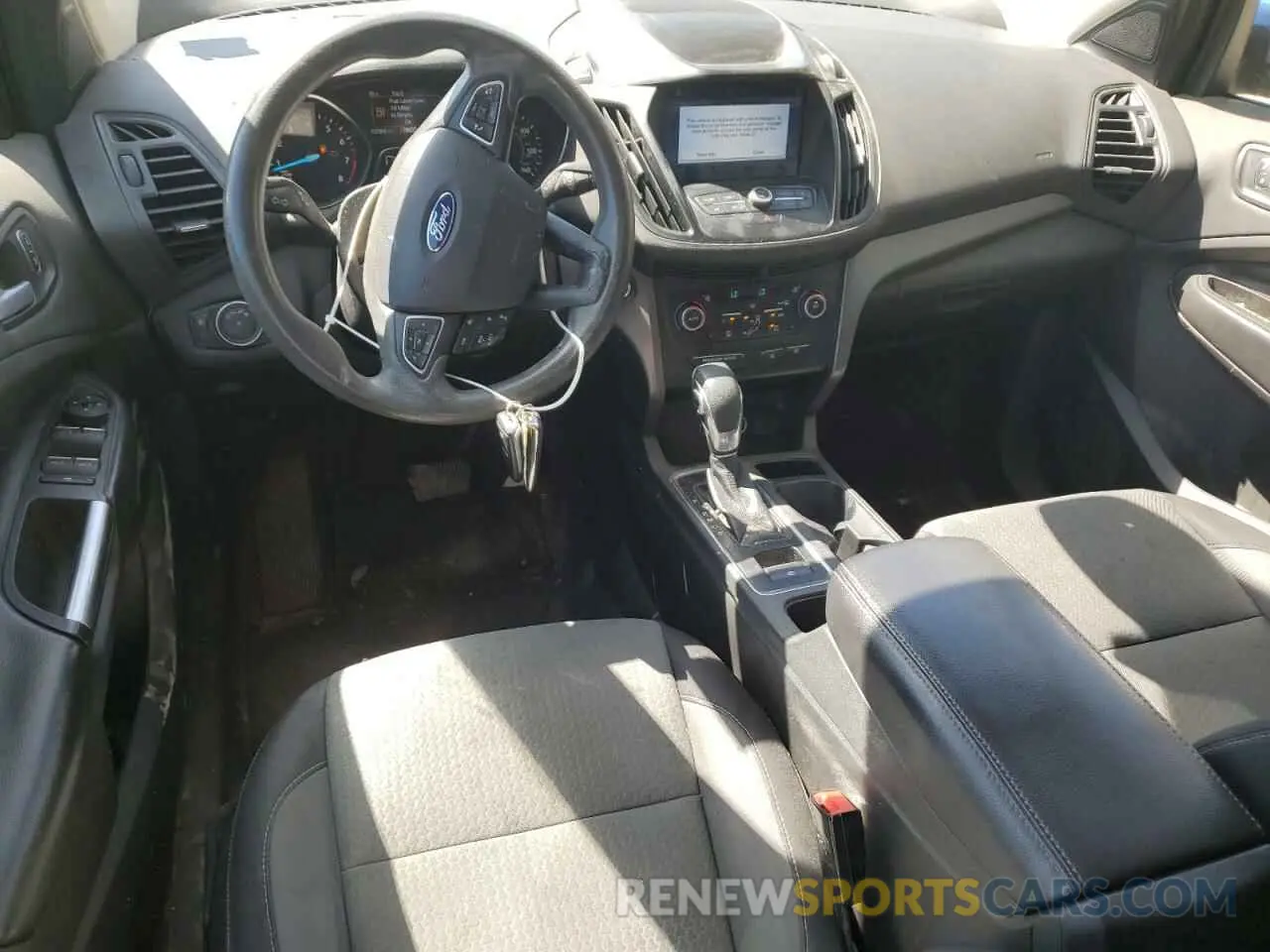 8 fotografías del automóvil dañado 1FMCU0GD6KUA32596 FORD ESCAPE 2019