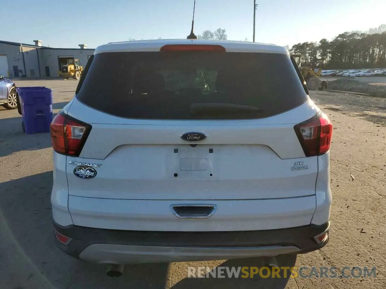 6 fotografías del automóvil dañado 1FMCU0GD6KUA44151 FORD ESCAPE 2019