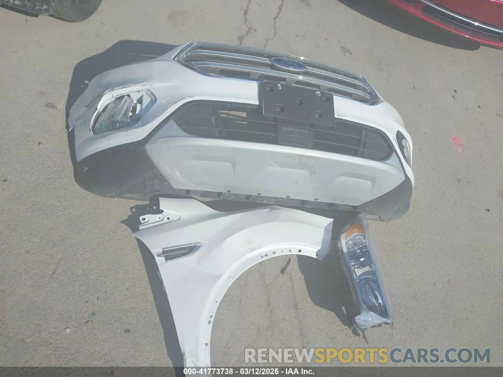 12 fotografías del automóvil dañado 1FMCU0GD6KUB98553 FORD ESCAPE 2019