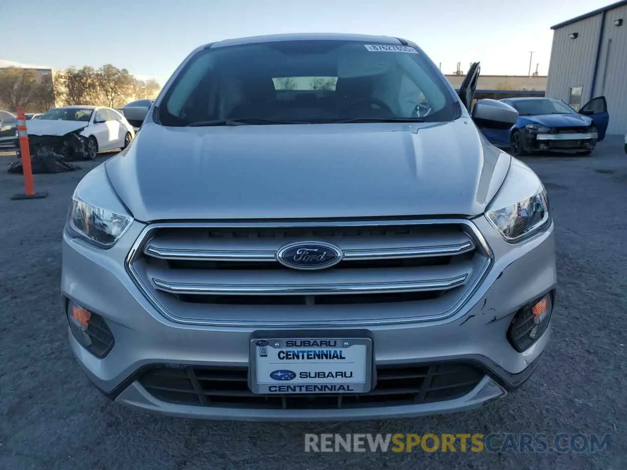 5 fotografías del automóvil dañado 1FMCU0GD6KUC09065 FORD ESCAPE 2019