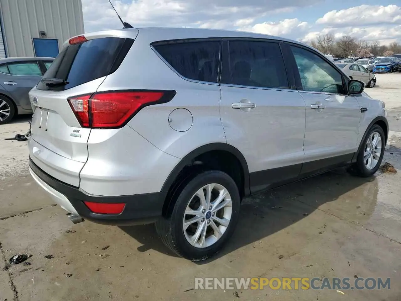 3 fotografías del automóvil dañado 1FMCU0GD6KUC53194 FORD ESCAPE 2019