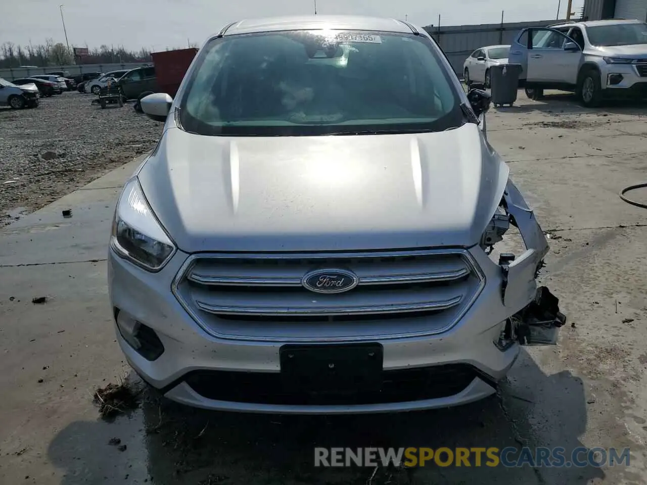 5 fotografías del automóvil dañado 1FMCU0GD6KUC53194 FORD ESCAPE 2019