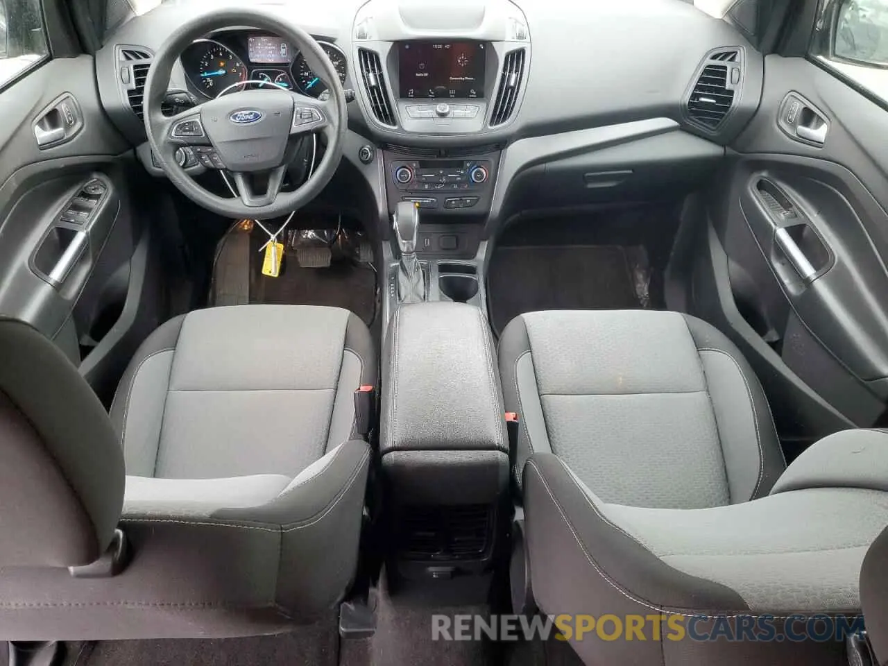 8 fotografías del automóvil dañado 1FMCU0GD7KUA19985 FORD ESCAPE 2019