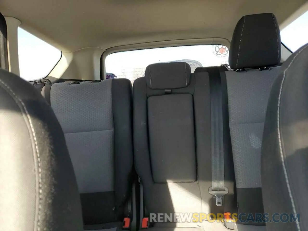 10 fotografías del automóvil dañado 1FMCU0GD7KUA36785 FORD ESCAPE 2019