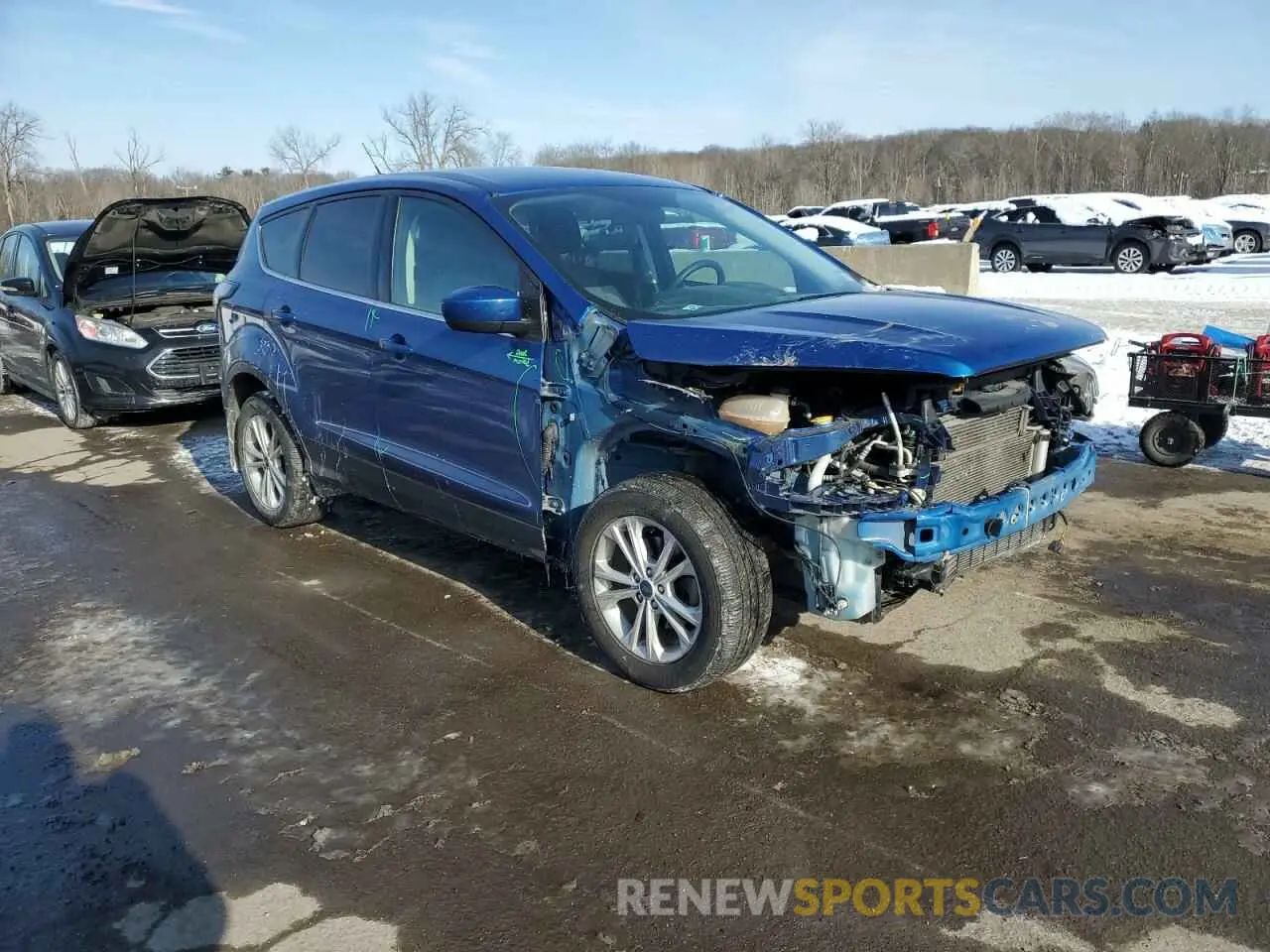 4 fotografías del automóvil dañado 1FMCU0GD7KUA36785 FORD ESCAPE 2019