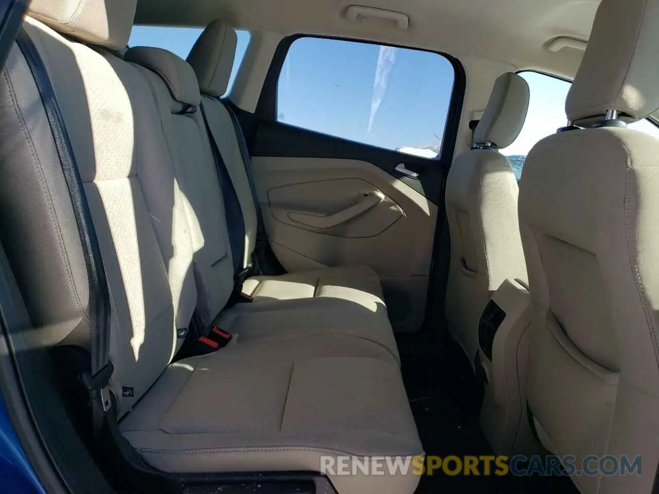 11 fotografías del automóvil dañado 1FMCU0GD7KUA72525 FORD ESCAPE 2019