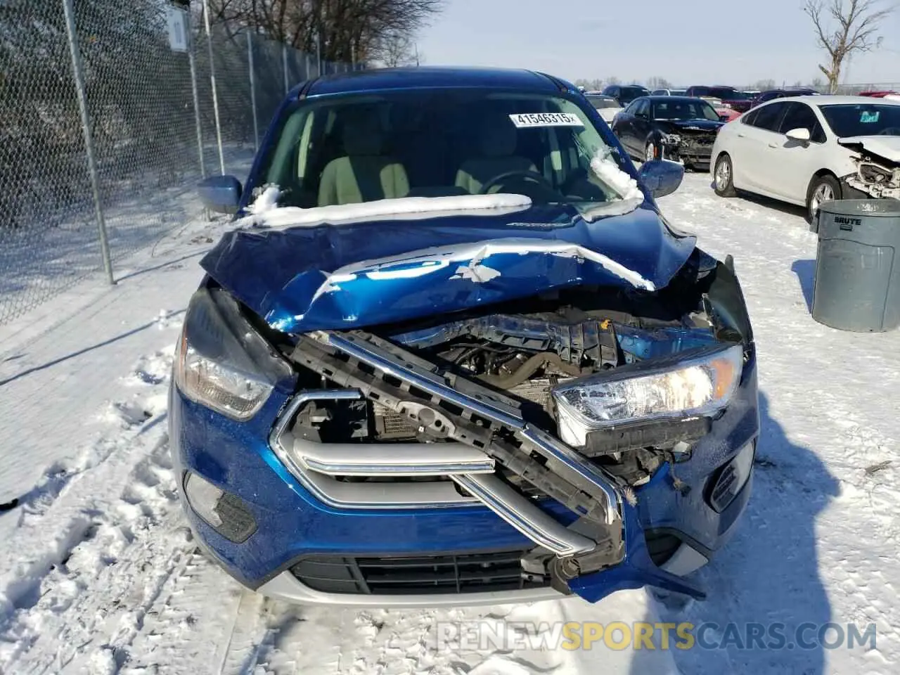 5 fotografías del automóvil dañado 1FMCU0GD7KUA72525 FORD ESCAPE 2019