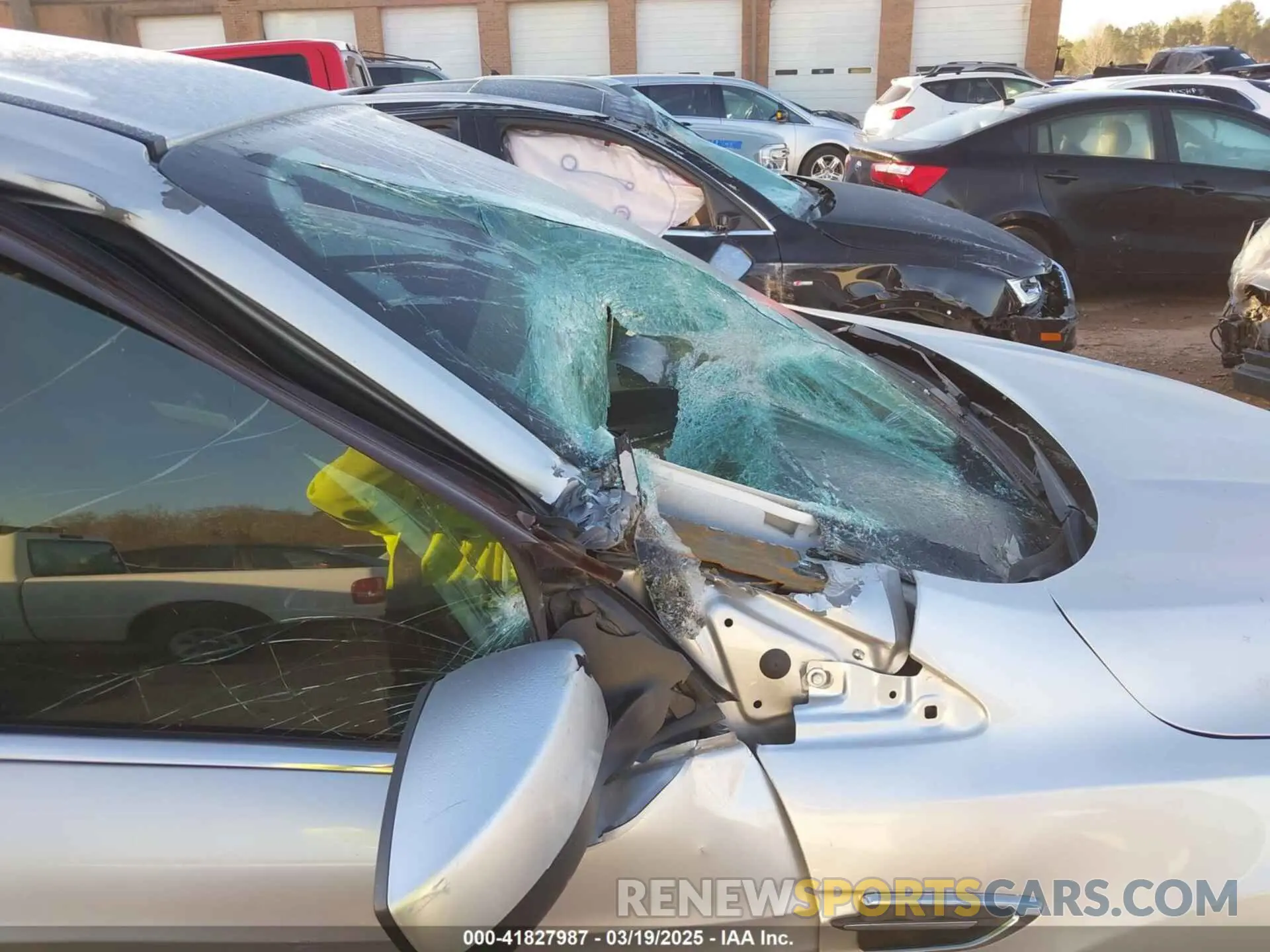17 fotografías del automóvil dañado 1FMCU0GD7KUB45277 FORD ESCAPE 2019
