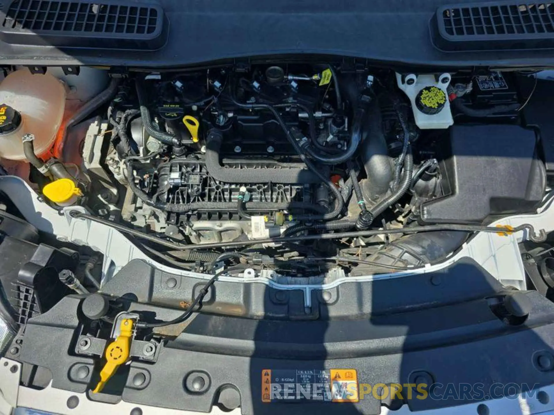 16 fotografías del automóvil dañado 1FMCU0GD7KUB65142 FORD ESCAPE 2019