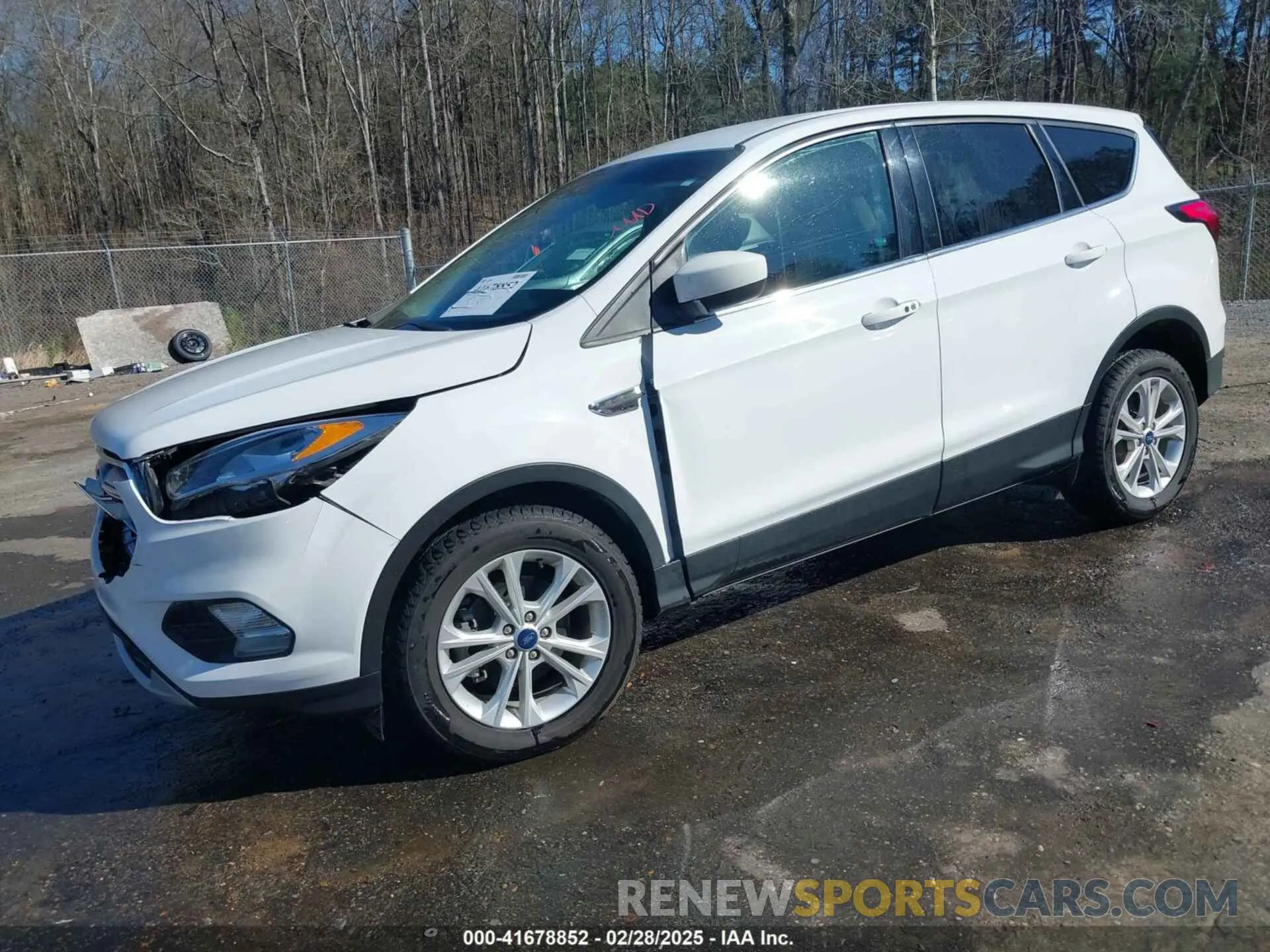 2 fotografías del automóvil dañado 1FMCU0GD8KUA12544 FORD ESCAPE 2019