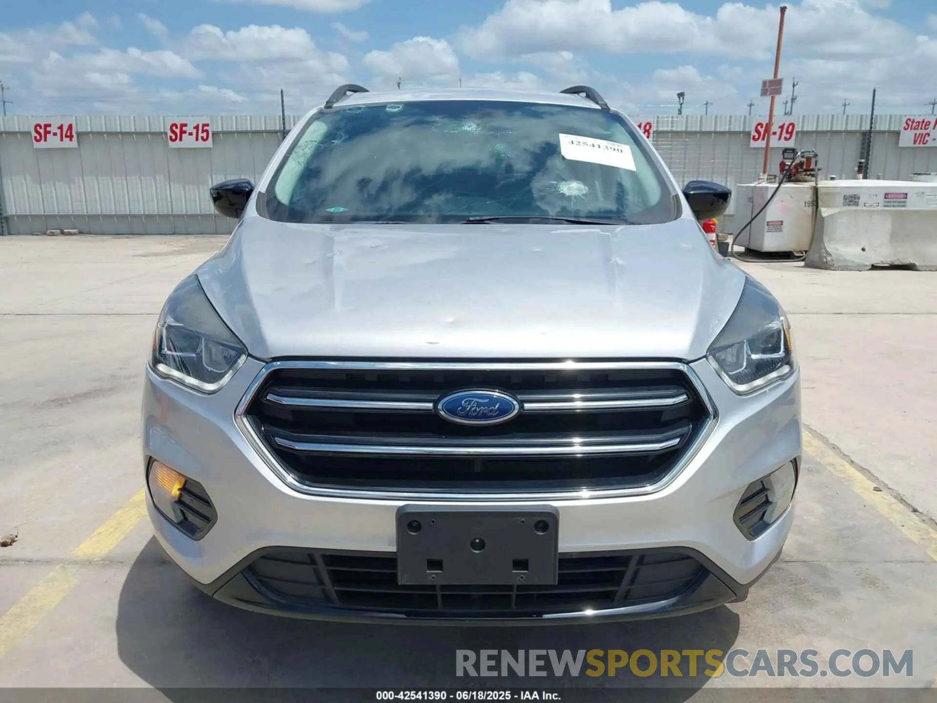 13 fotografías del automóvil dañado 1FMCU0GD8KUA64496 FORD ESCAPE 2019