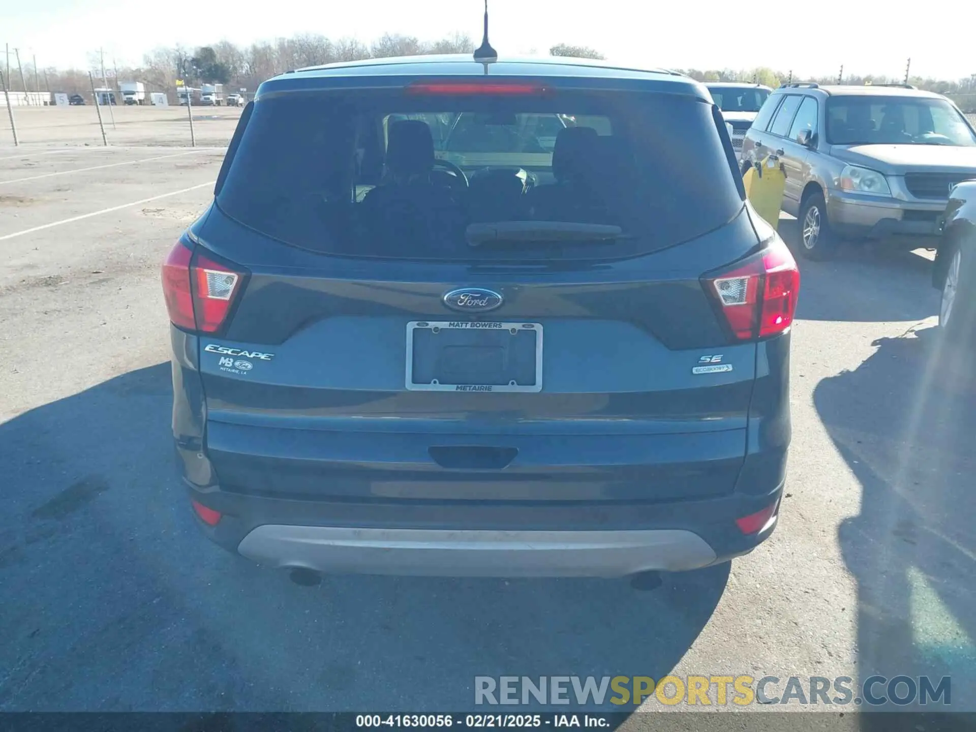 16 fotografías del automóvil dañado 1FMCU0GD8KUB08979 FORD ESCAPE 2019