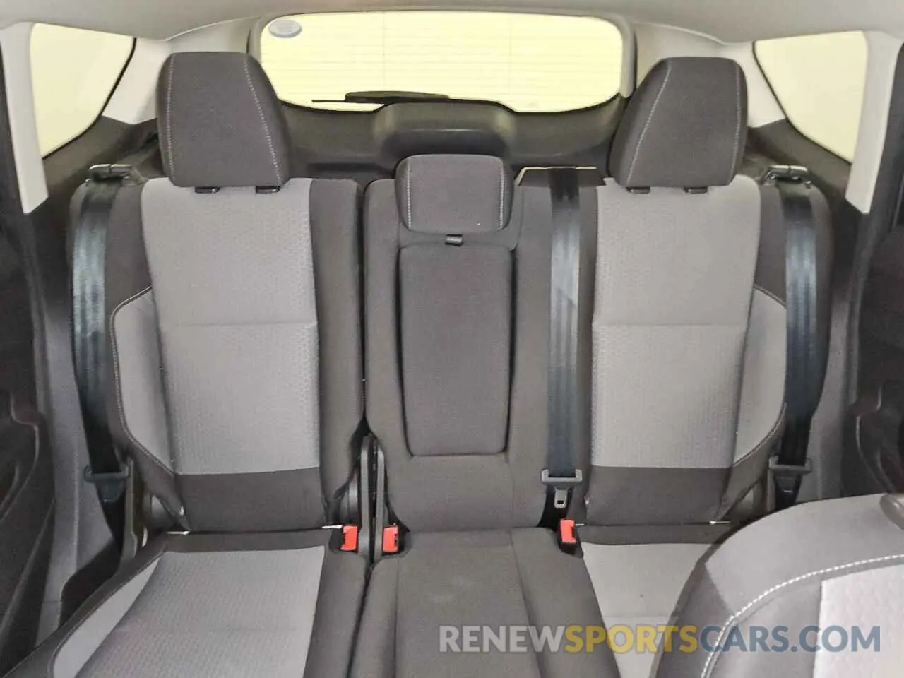 10 fotografías del automóvil dañado 1FMCU0GD8KUB64422 FORD ESCAPE 2019