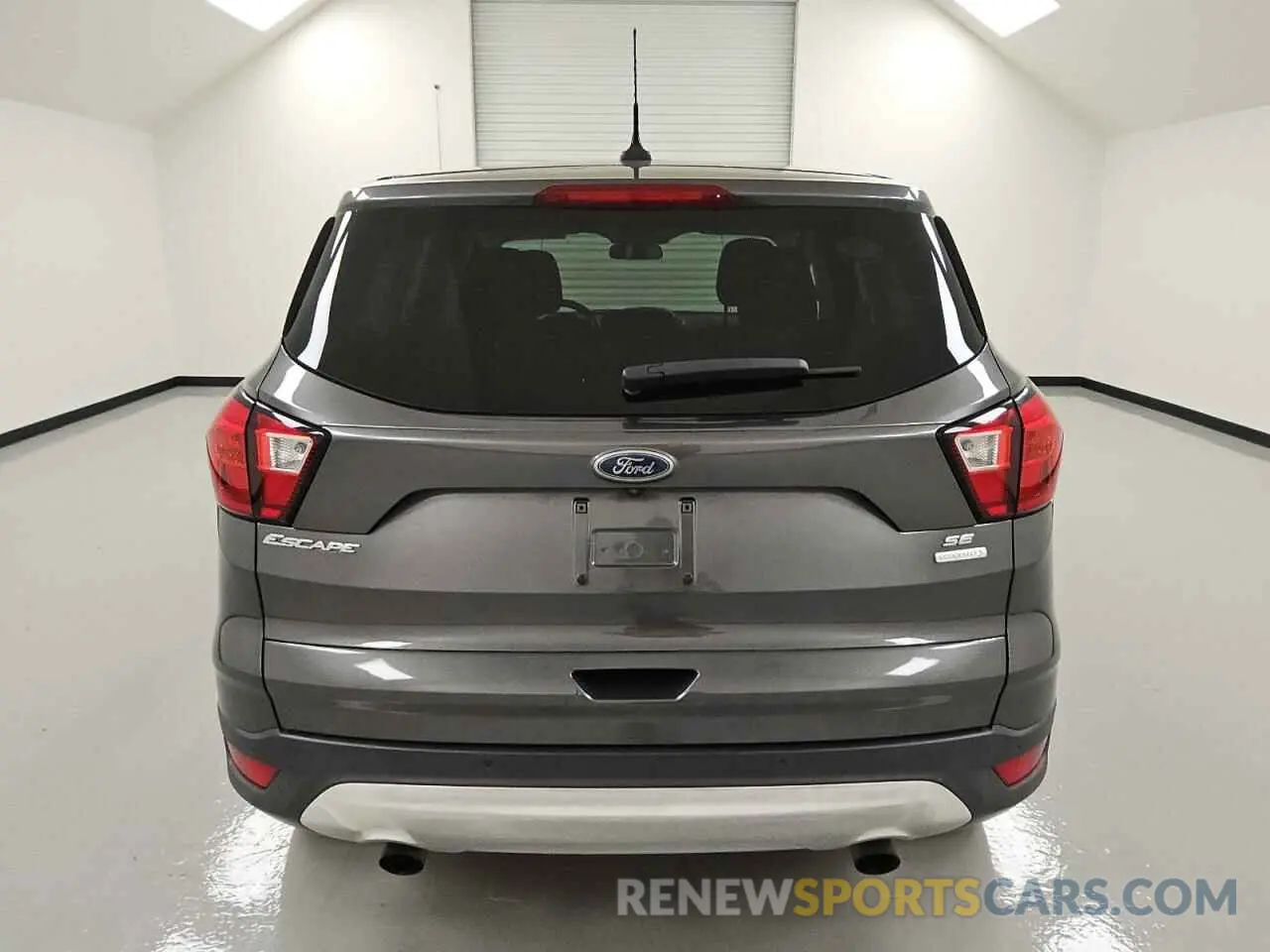6 fotografías del automóvil dañado 1FMCU0GD8KUB64422 FORD ESCAPE 2019
