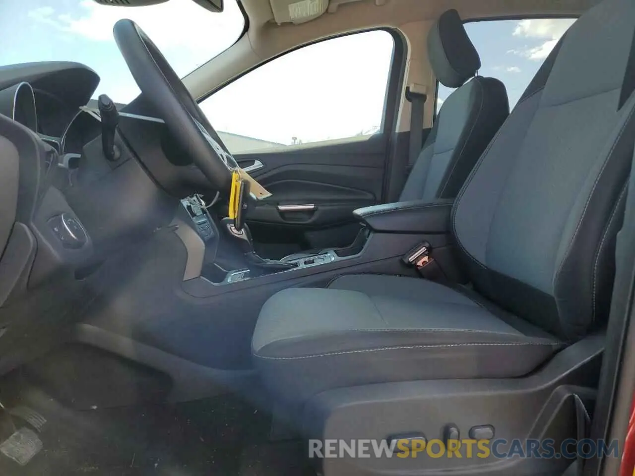 7 fotografías del automóvil dañado 1FMCU0GD8KUC09648 FORD ESCAPE 2019