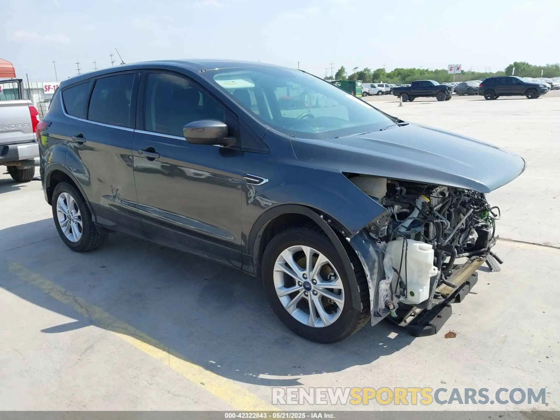 1 fotografías del automóvil dañado 1FMCU0GD8KUC52290 FORD ESCAPE 2019