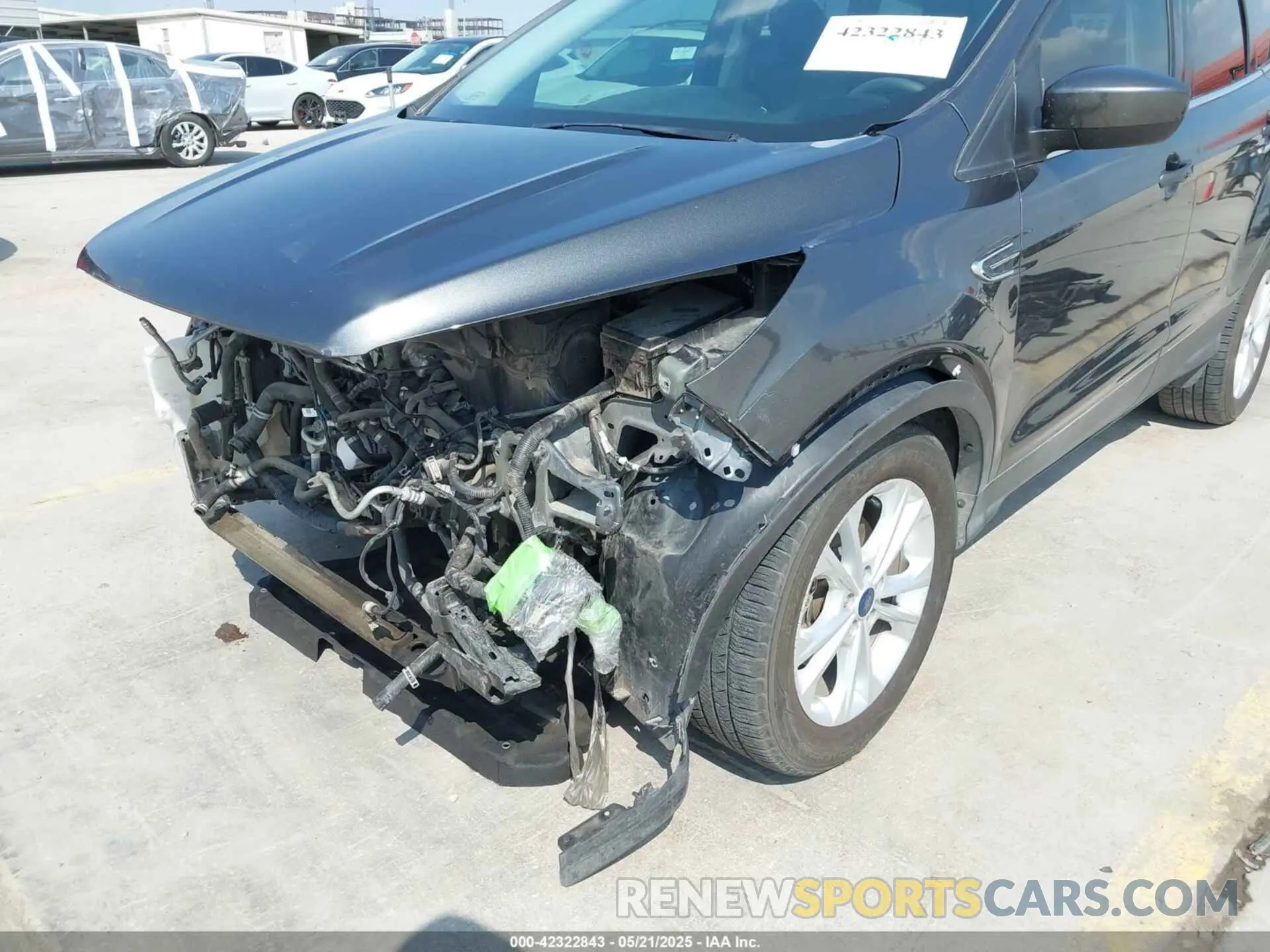 6 fotografías del automóvil dañado 1FMCU0GD8KUC52290 FORD ESCAPE 2019