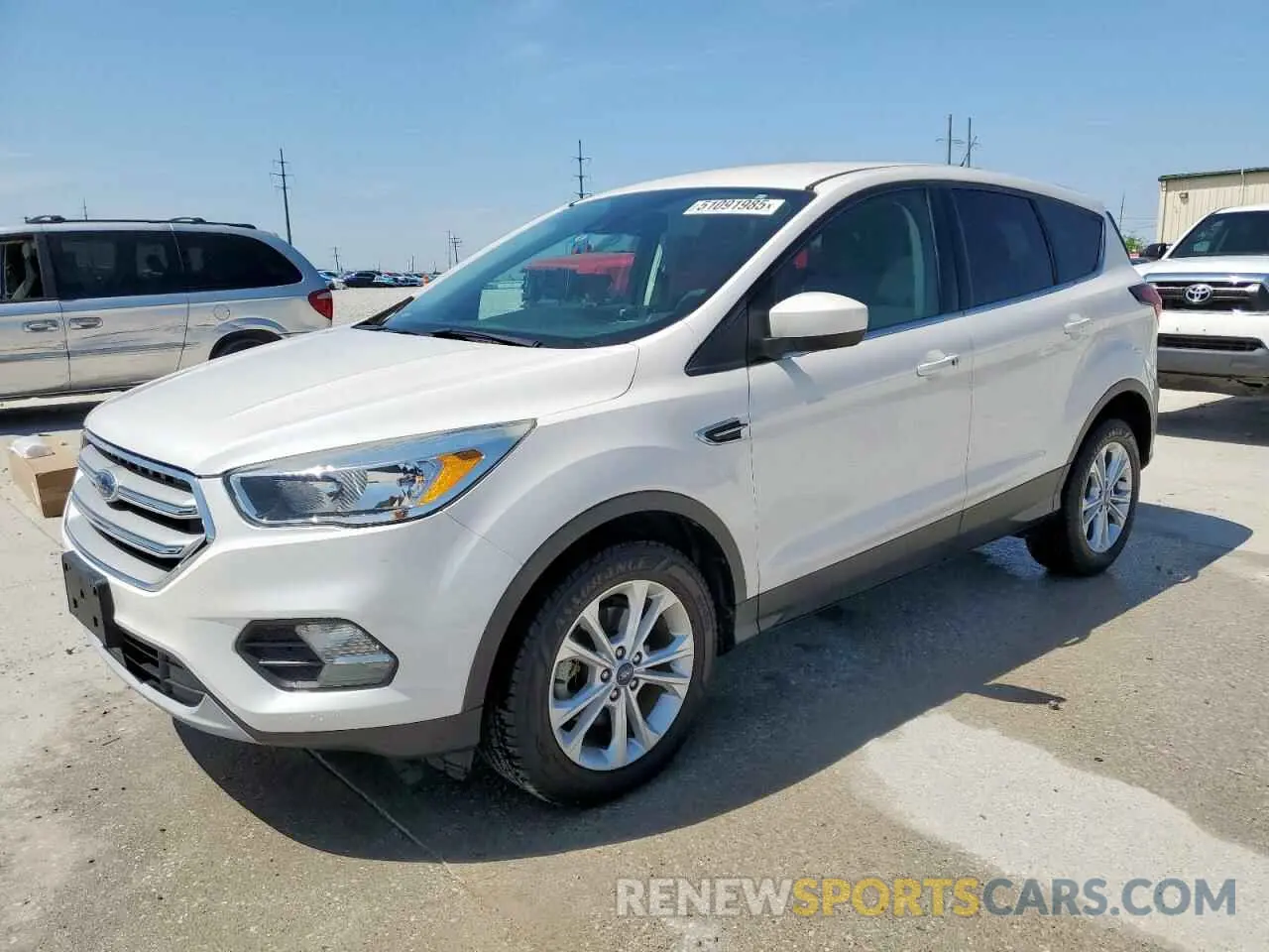 1 fotografías del automóvil dañado 1FMCU0GD9KUA17459 FORD ESCAPE 2019