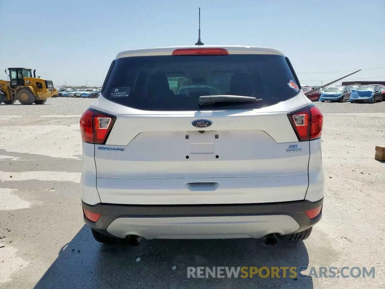 6 fotografías del automóvil dañado 1FMCU0GD9KUA17459 FORD ESCAPE 2019
