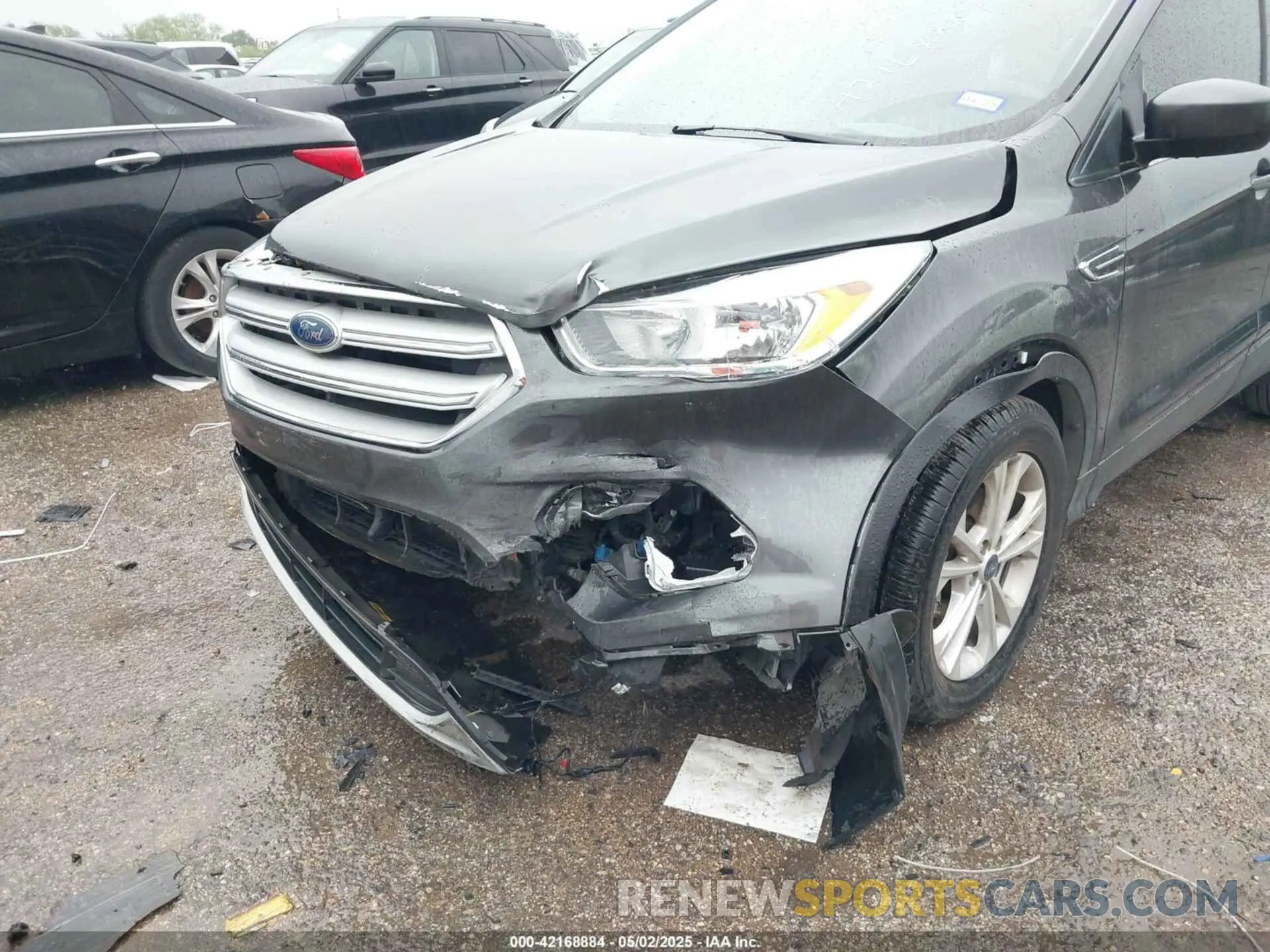 6 fotografías del automóvil dañado 1FMCU0GD9KUA64443 FORD ESCAPE 2019