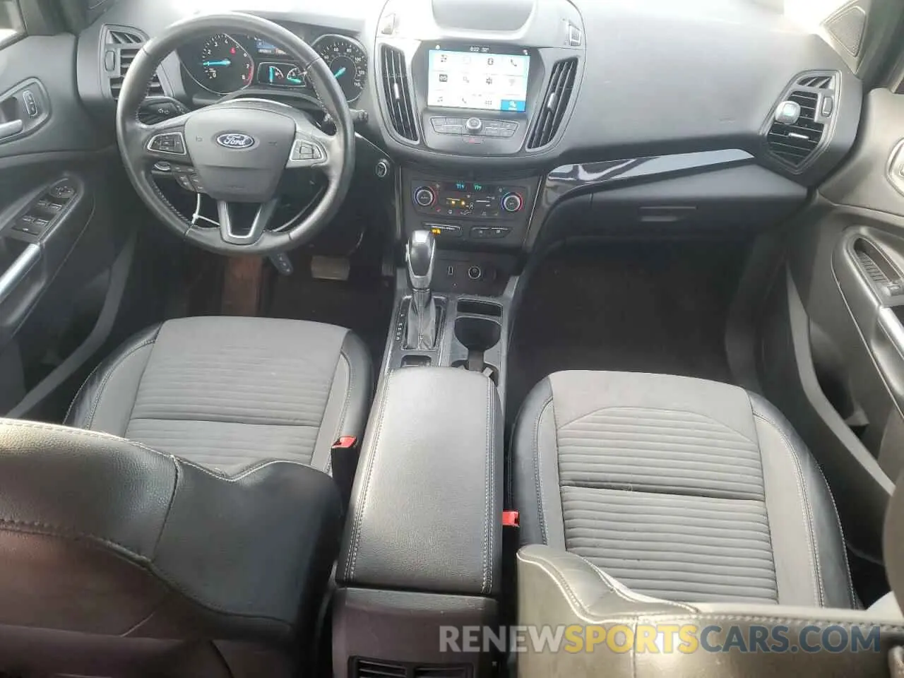 8 fotografías del automóvil dañado 1FMCU0GD9KUB29680 FORD ESCAPE 2019
