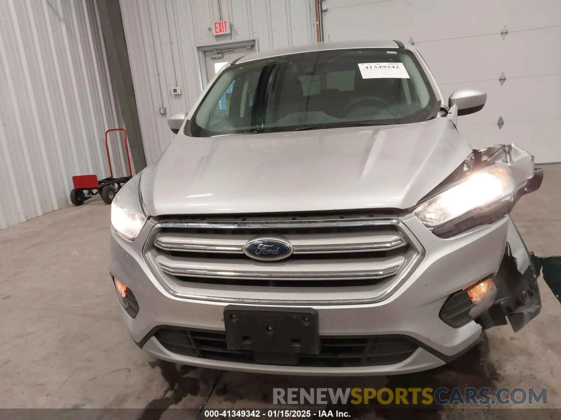 12 fotografías del automóvil dañado 1FMCU0GD9KUB61111 FORD ESCAPE 2019