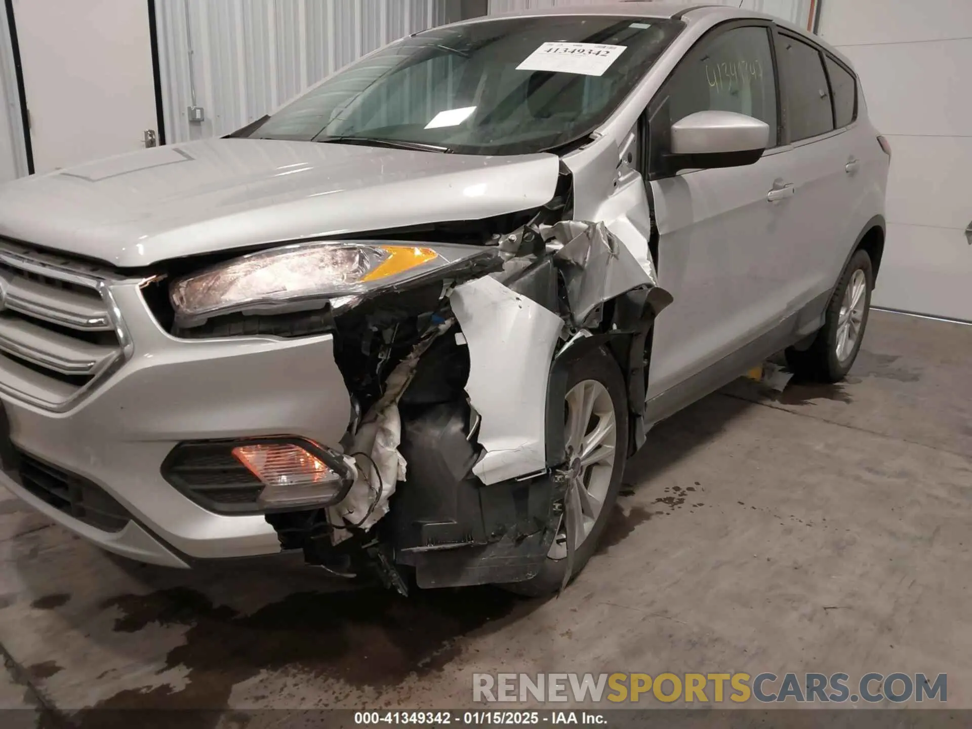 6 fotografías del automóvil dañado 1FMCU0GD9KUB61111 FORD ESCAPE 2019