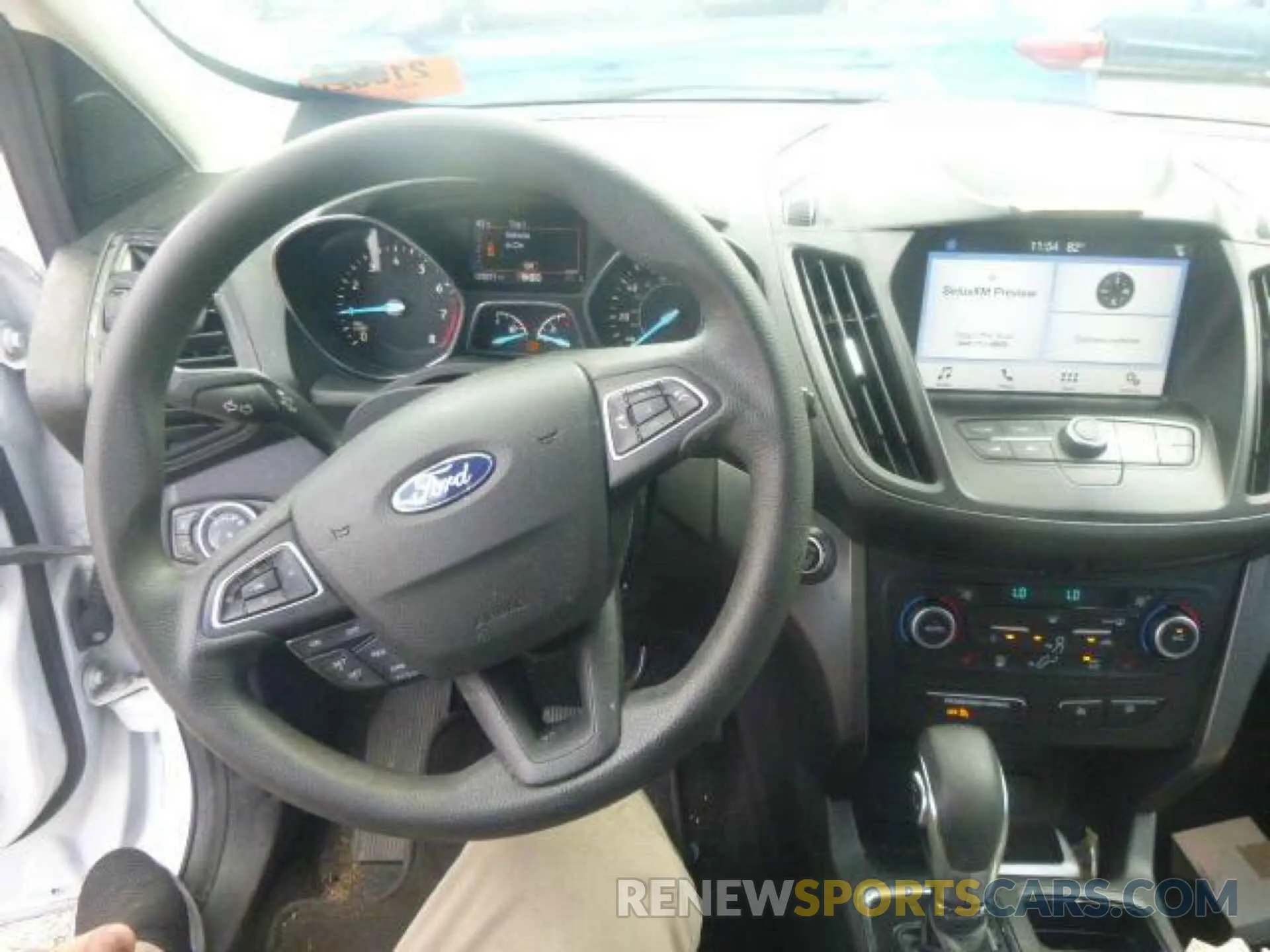 11 fotografías del automóvil dañado 1FMCU0GD9KUB82377 FORD ESCAPE 2019