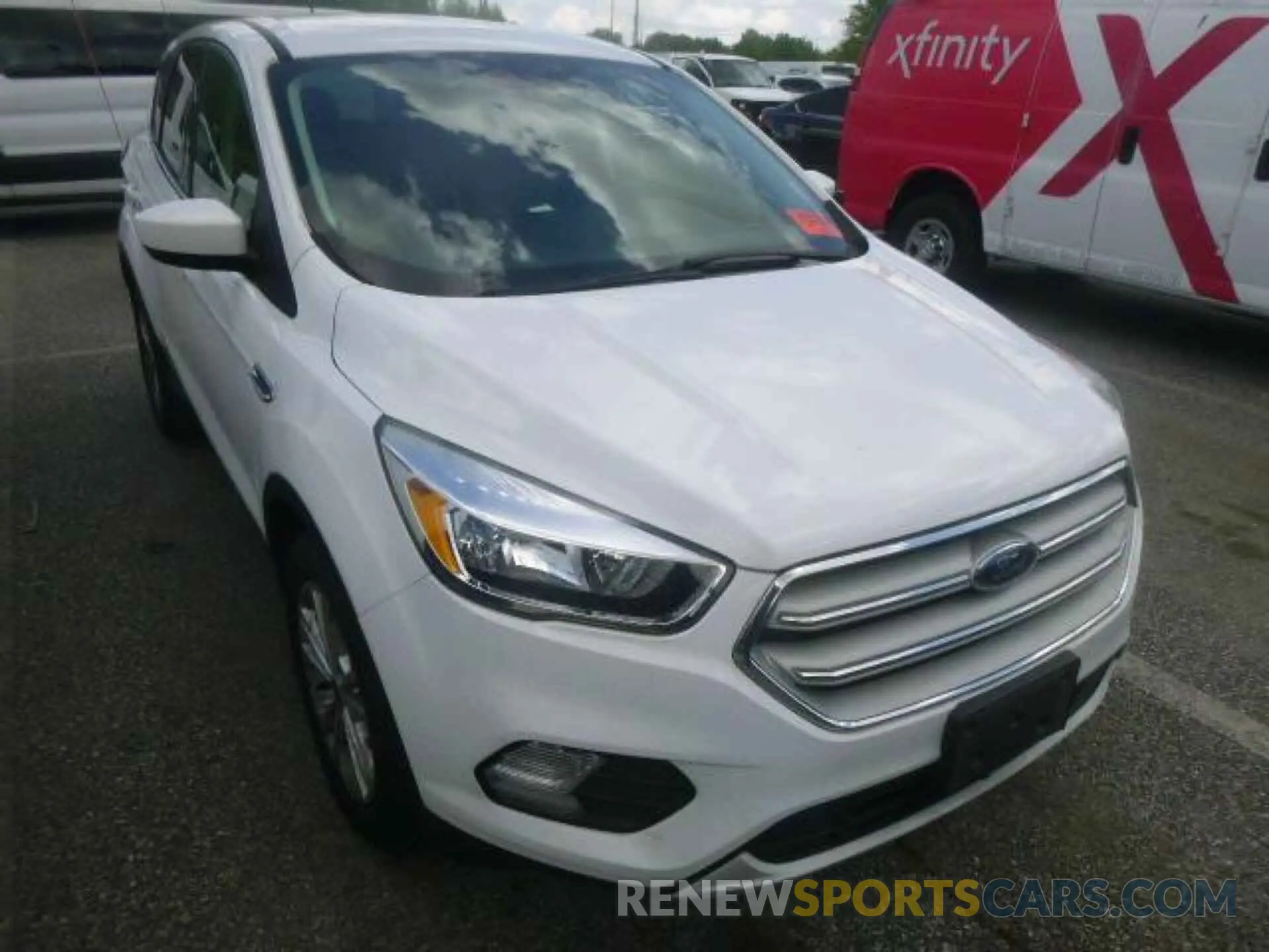 16 fotografías del automóvil dañado 1FMCU0GD9KUB82377 FORD ESCAPE 2019