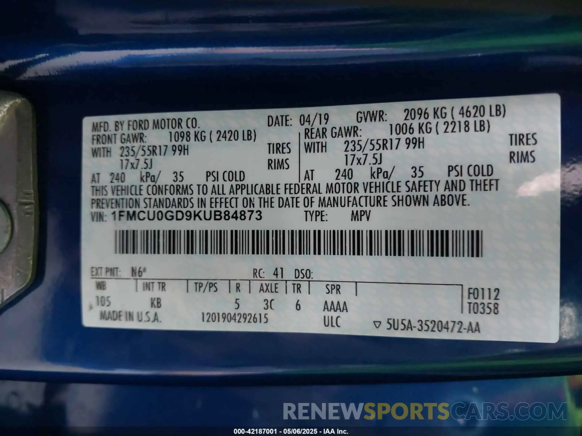 9 fotografías del automóvil dañado 1FMCU0GD9KUB84873 FORD ESCAPE 2019