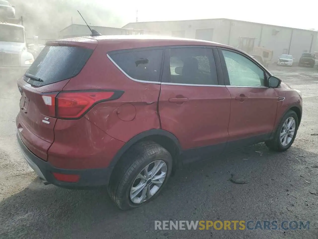 3 fotografías del automóvil dañado 1FMCU0GD9KUC49057 FORD ESCAPE 2019