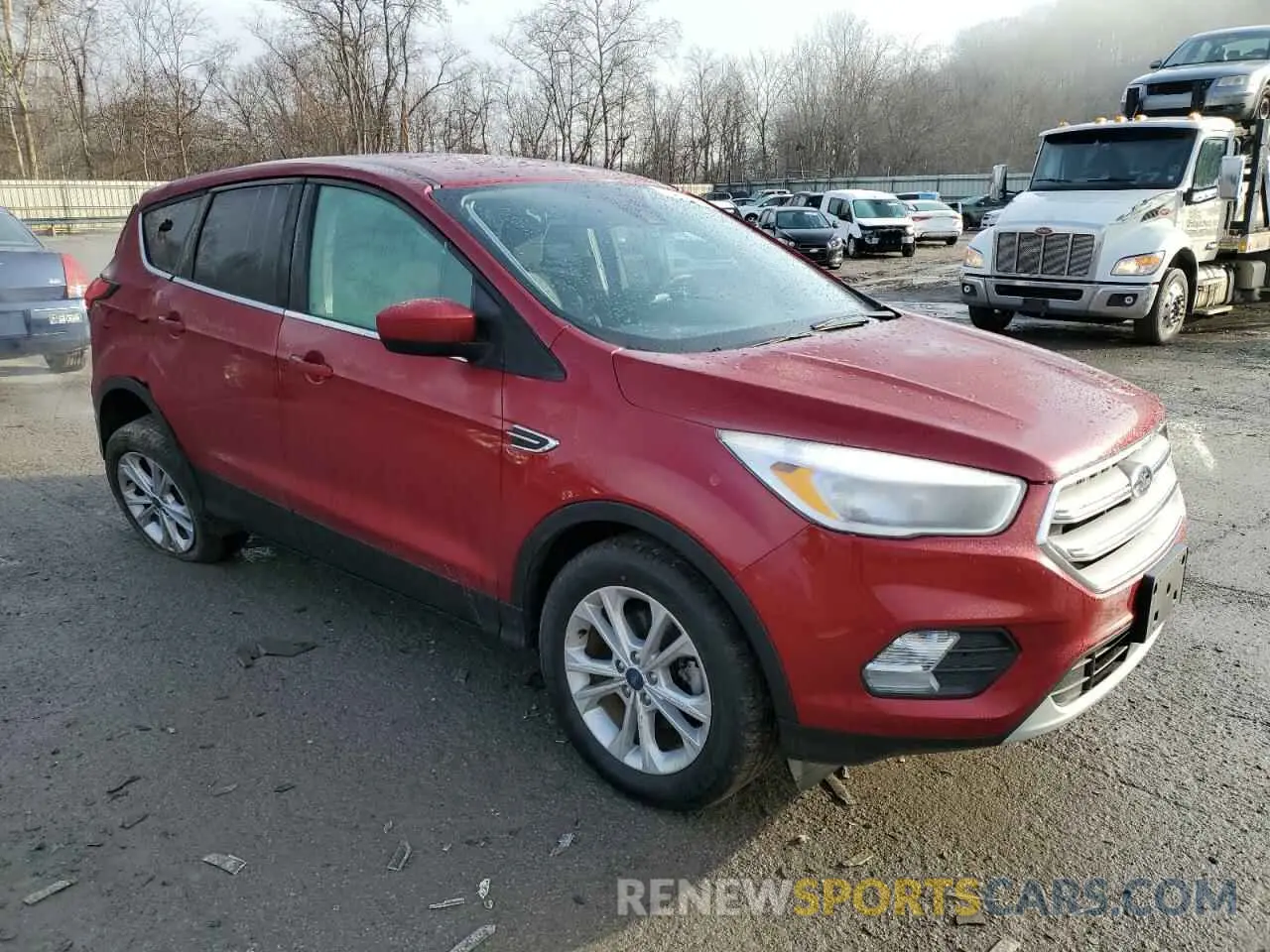 4 fotografías del automóvil dañado 1FMCU0GD9KUC49057 FORD ESCAPE 2019