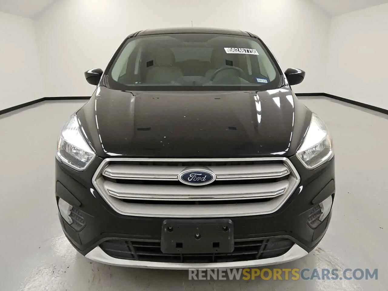 5 fotografías del automóvil dañado 1FMCU0GD9KUC52704 FORD ESCAPE 2019