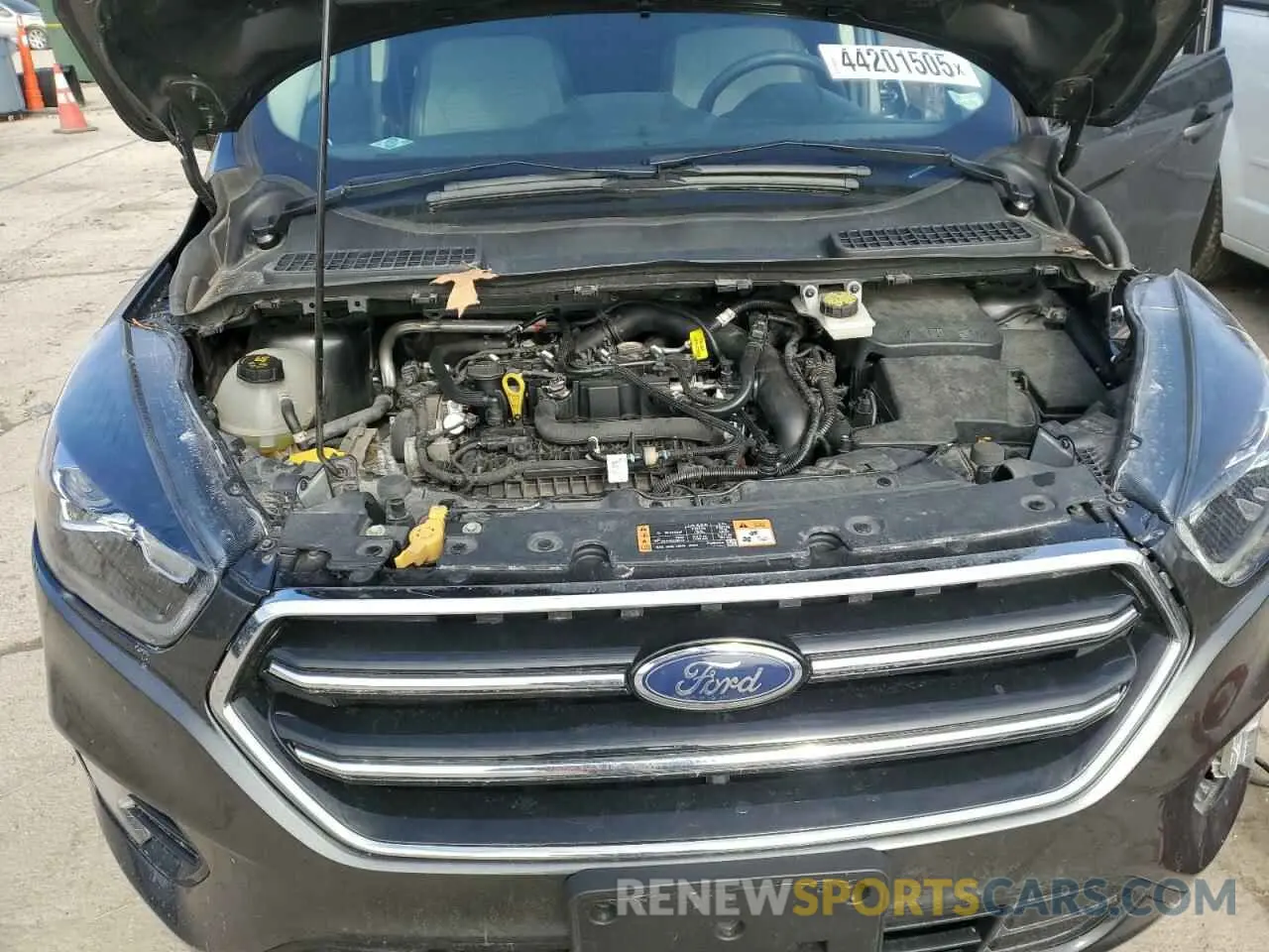 11 fotografías del automóvil dañado 1FMCU0GDXKUA46873 FORD ESCAPE 2019