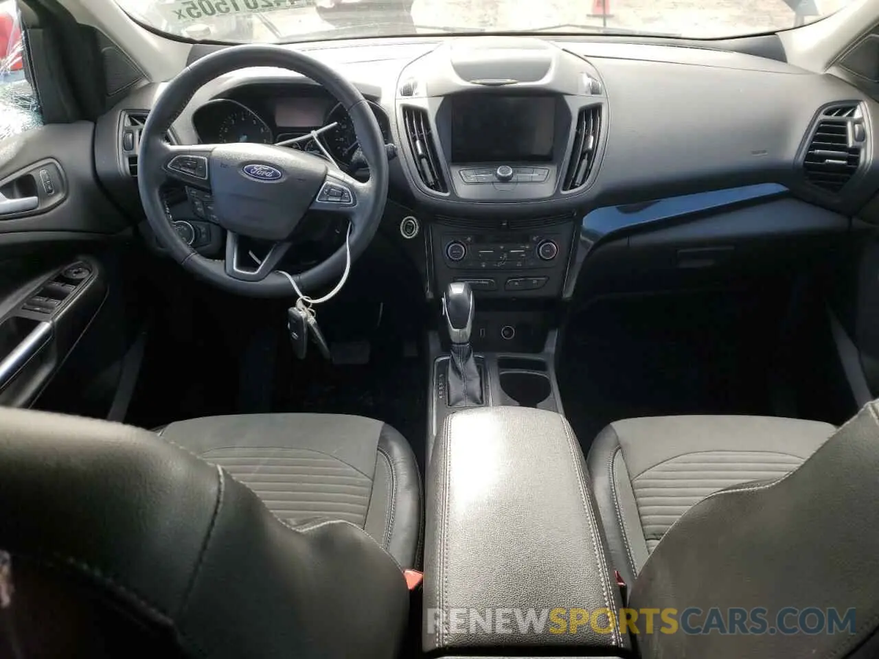 8 fotografías del automóvil dañado 1FMCU0GDXKUA46873 FORD ESCAPE 2019