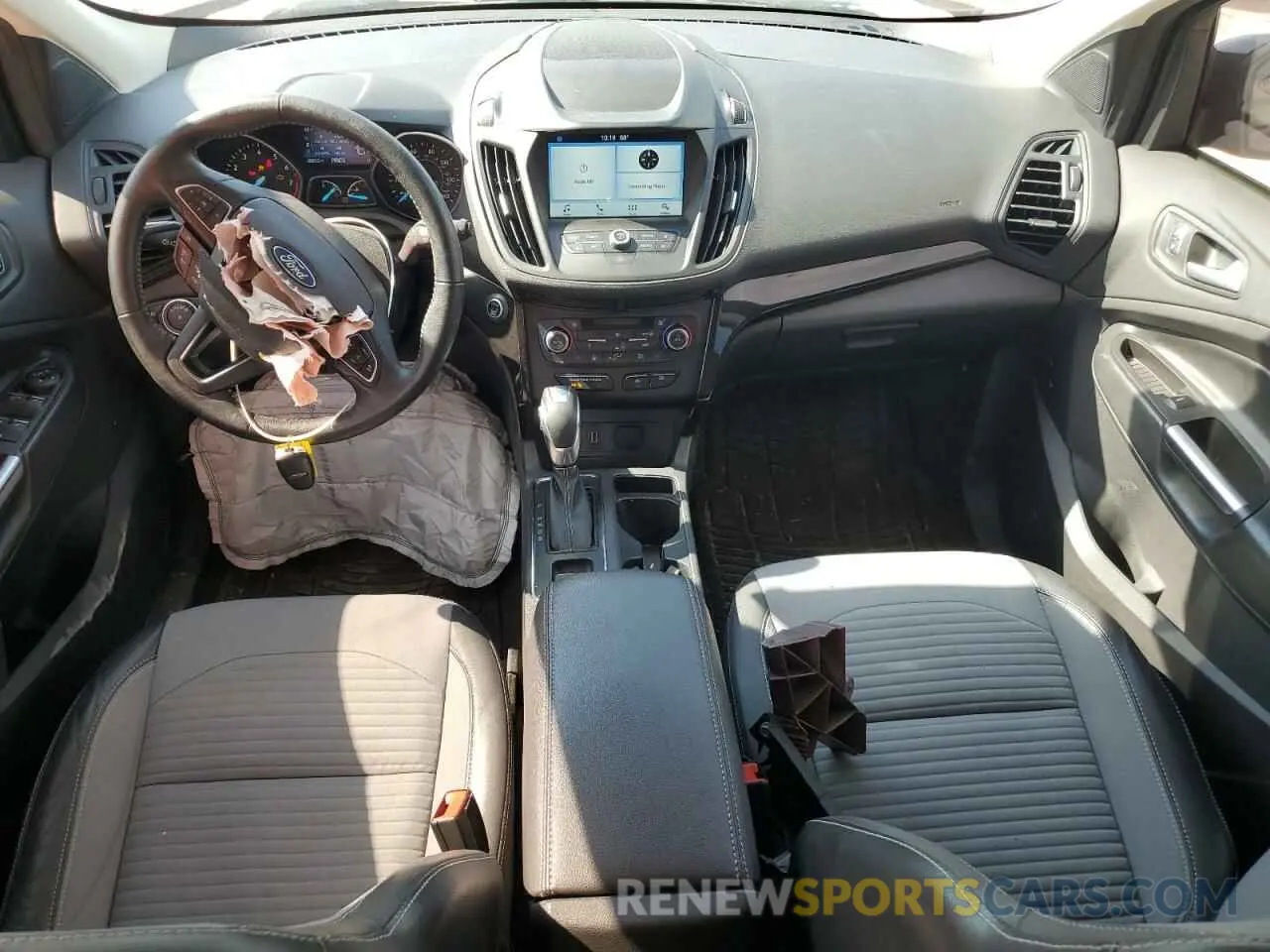 8 fotografías del automóvil dañado 1FMCU0GDXKUC52985 FORD ESCAPE 2019