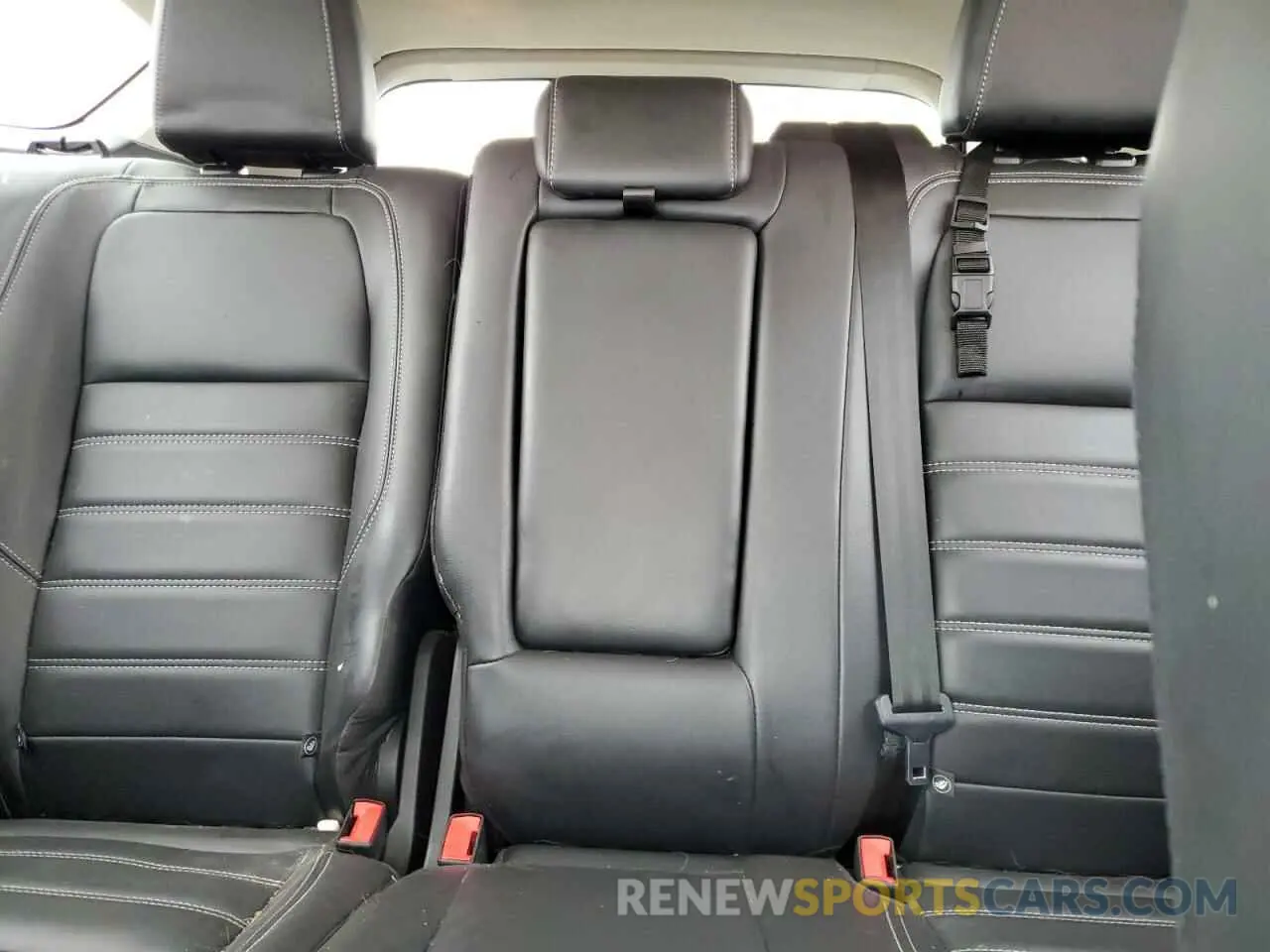 10 fotografías del automóvil dañado 1FMCU0HD0KUA20152 FORD ESCAPE 2019