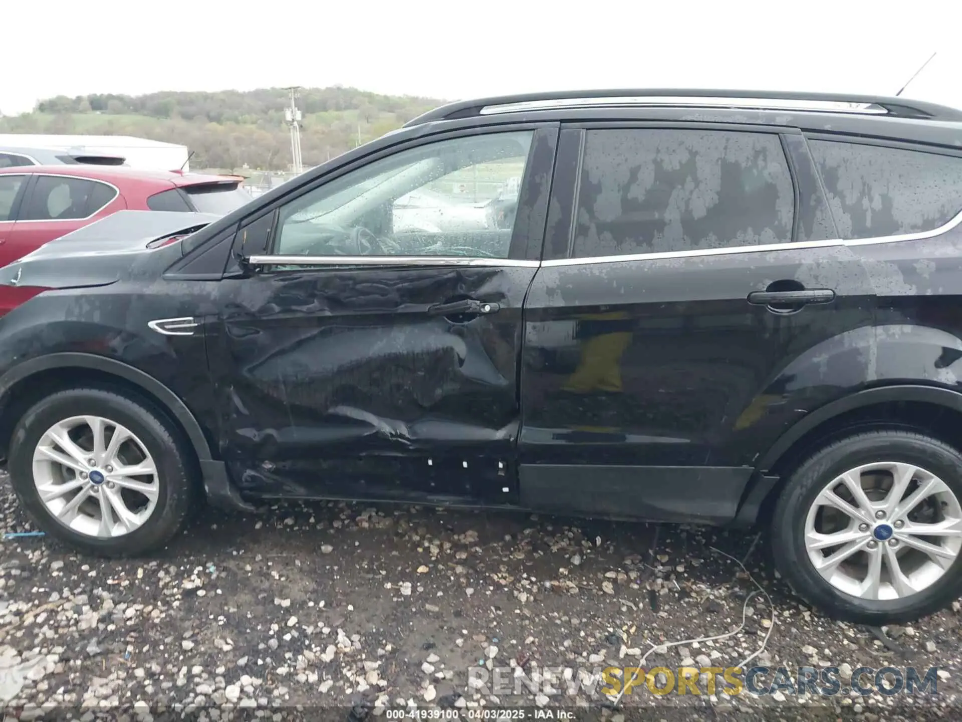 15 fotografías del automóvil dañado 1FMCU0HD0KUA50333 FORD ESCAPE 2019