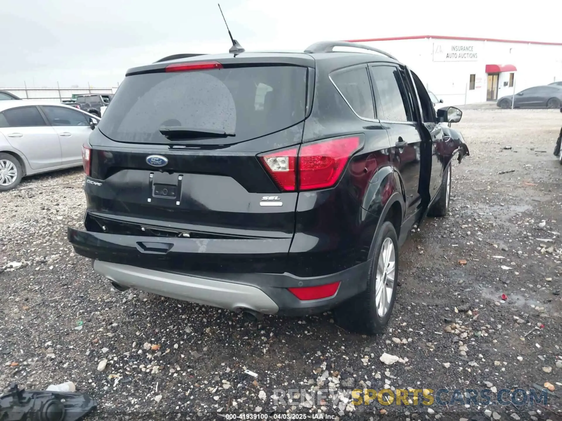 4 fotografías del automóvil dañado 1FMCU0HD0KUA50333 FORD ESCAPE 2019