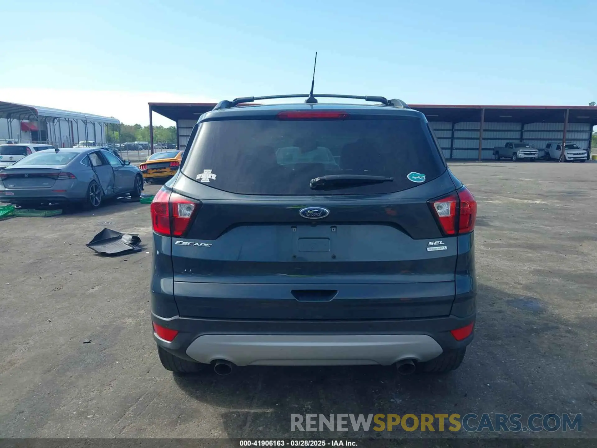 16 fotografías del automóvil dañado 1FMCU0HD0KUA50526 FORD ESCAPE 2019