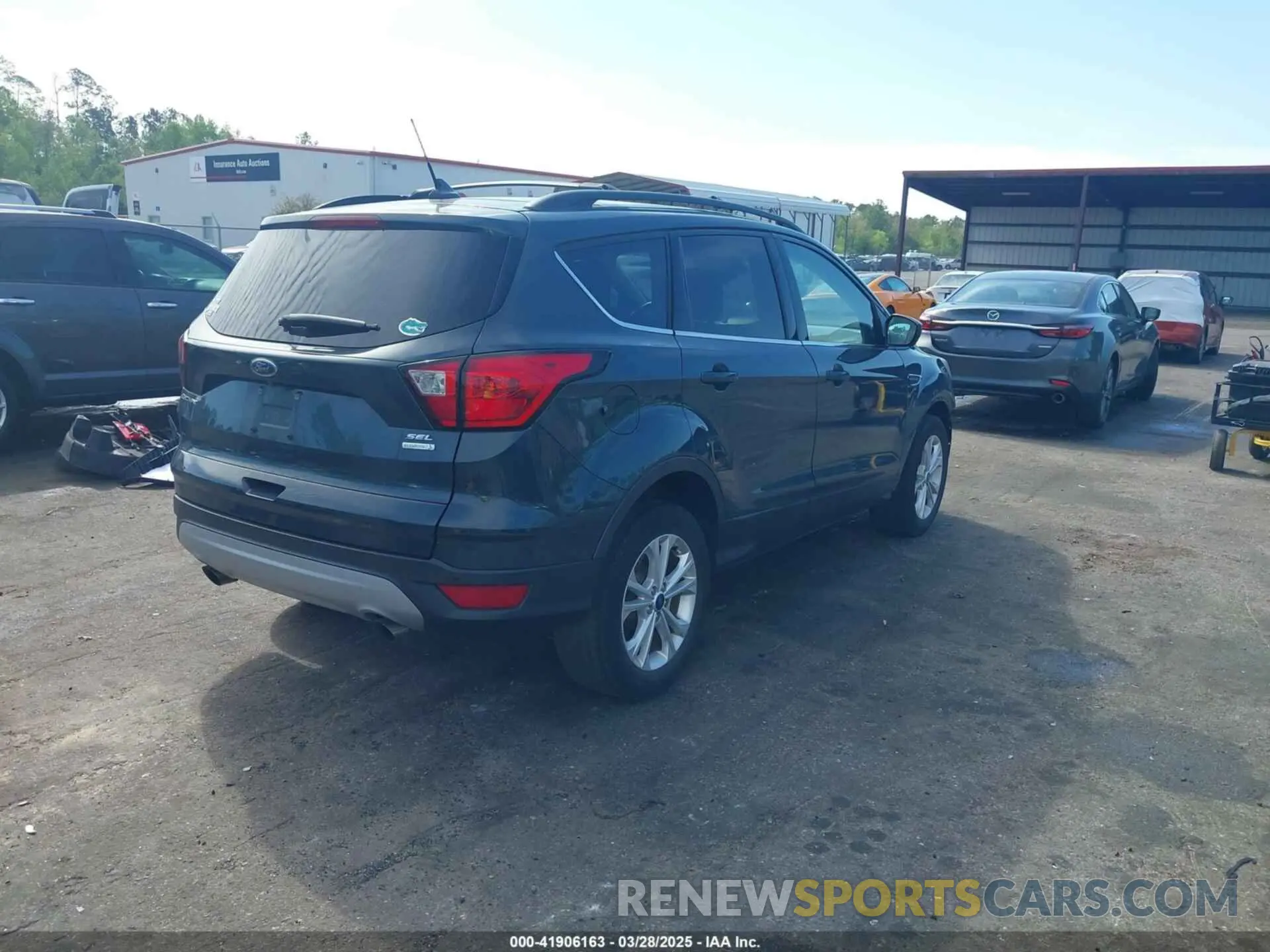 4 fotografías del automóvil dañado 1FMCU0HD0KUA50526 FORD ESCAPE 2019