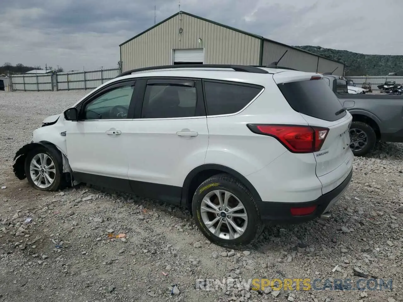 2 fotografías del automóvil dañado 1FMCU0HD1KUC30646 FORD ESCAPE 2019