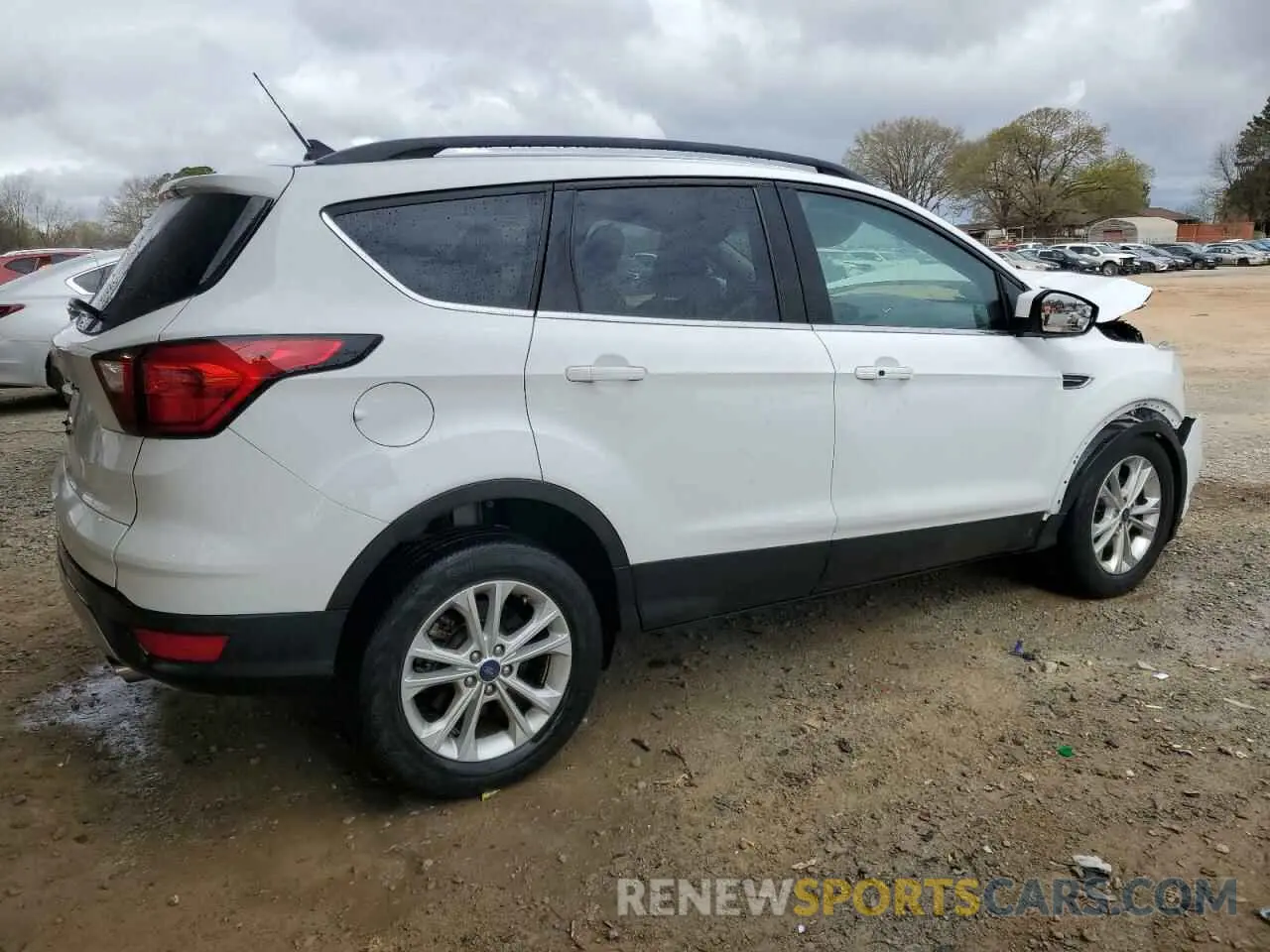 3 fotografías del automóvil dañado 1FMCU0HD2KUC19249 FORD ESCAPE 2019