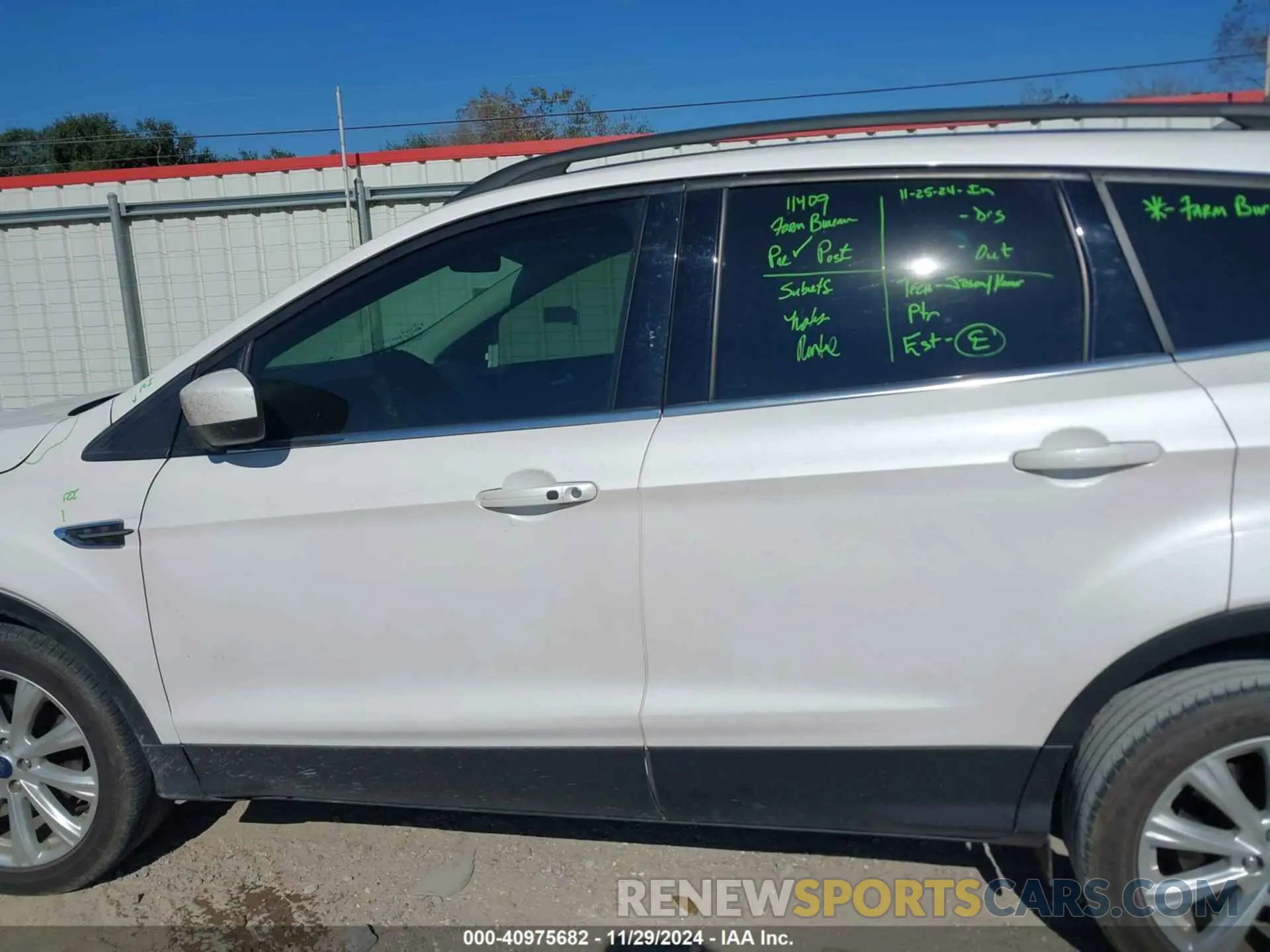 15 fotografías del automóvil dañado 1FMCU0HD3KUB94667 FORD ESCAPE 2019