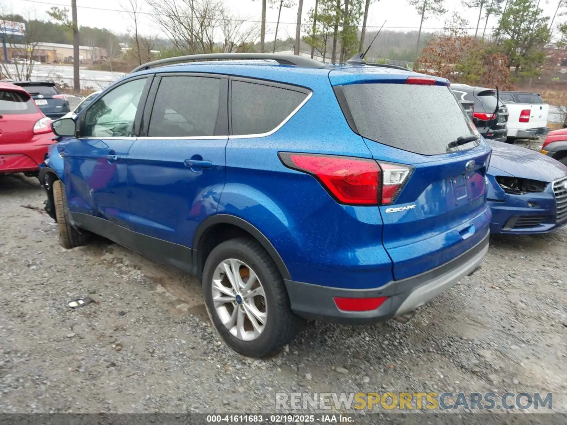 3 fotografías del automóvil dañado 1FMCU0HD4KUB93981 FORD ESCAPE 2019