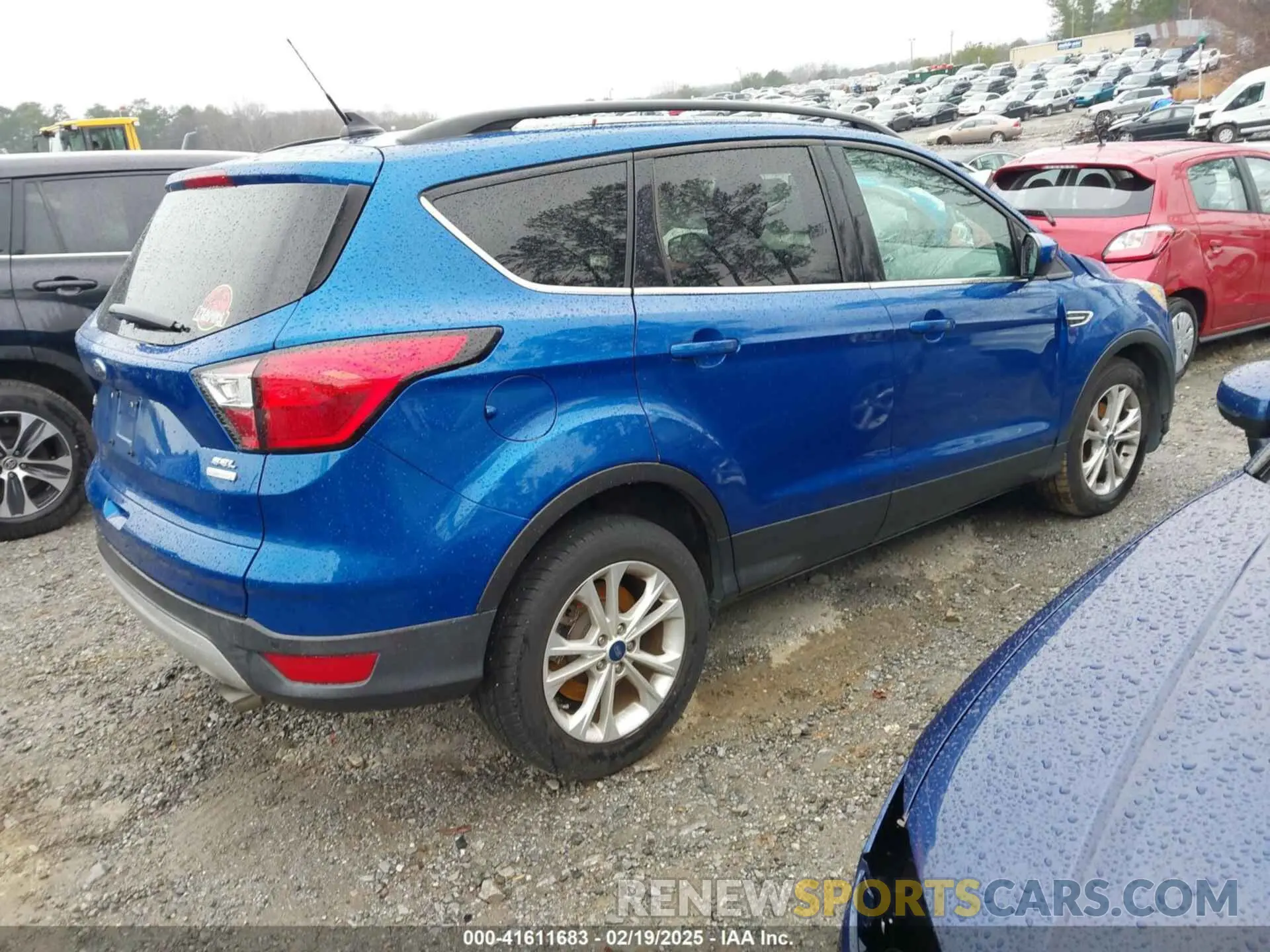 4 fotografías del automóvil dañado 1FMCU0HD4KUB93981 FORD ESCAPE 2019