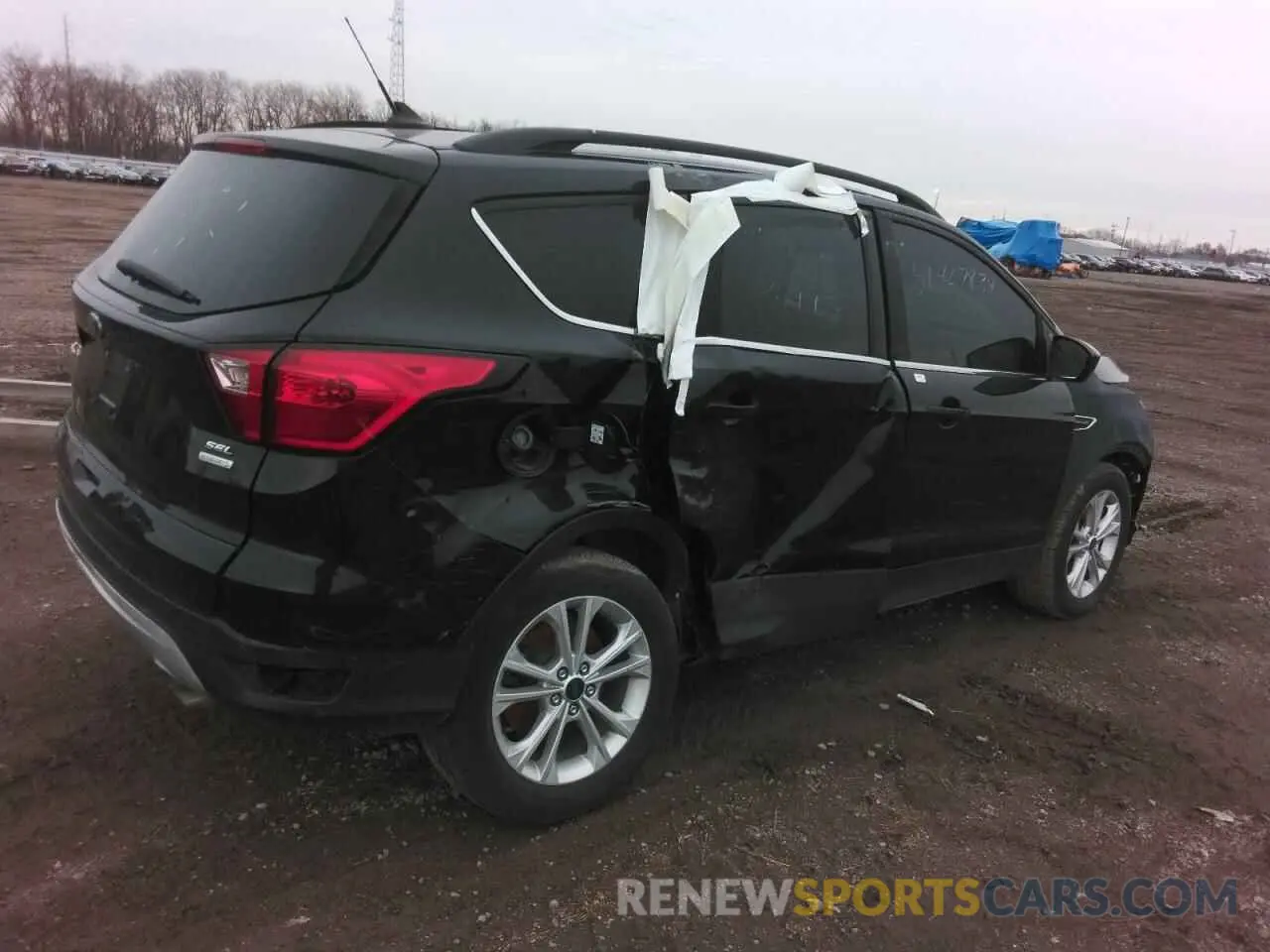 3 fotografías del automóvil dañado 1FMCU0HD4KUB99134 FORD ESCAPE 2019
