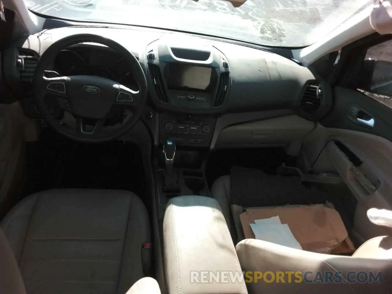 8 fotografías del automóvil dañado 1FMCU0HD4KUB99134 FORD ESCAPE 2019
