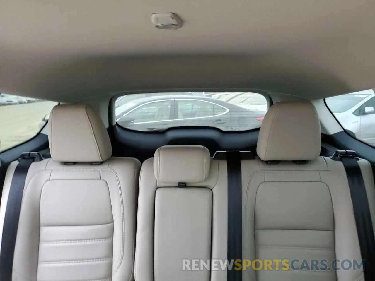 10 fotografías del automóvil dañado 1FMCU0HD4KUC31354 FORD ESCAPE 2019